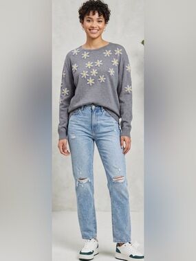 Yal New York Gray Daisy Embroidered Pullover Sweater preppy whimsical - Size XL